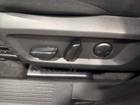 Used 2024 Nissan Rogue SV image 14