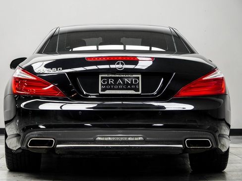 Used 2014 Mercedes-Benz SL 550 image 12