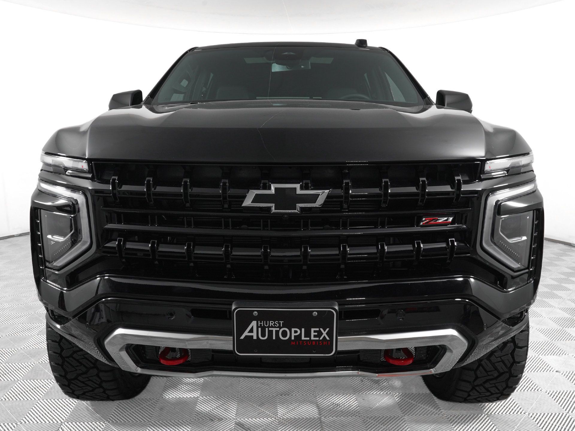 Used 2026 Chevrolet Tahoe Z71 w/ Comfort Package AWD/4WD image 3