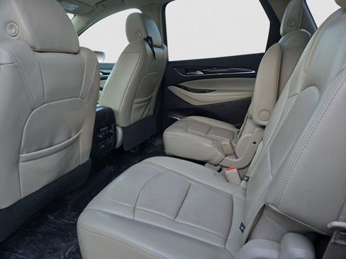 Used 2018 Buick Enclave Essence image 15
