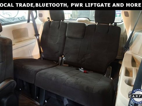 Used 2013 Dodge Grand Caravan SXT w/ Rear Park Assist Pkg image 4