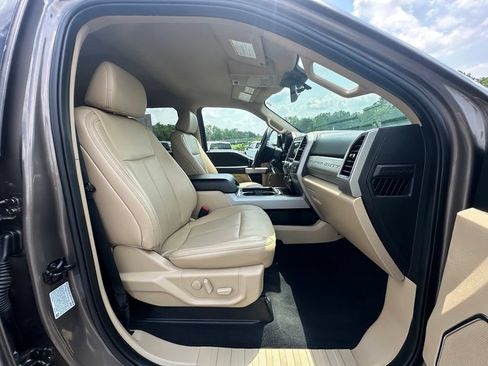 Used 2021 Ford F250 Lariat w/ Lariat Value Package AWD/4WD image 23