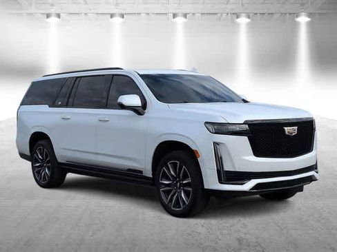 Used 2023 Cadillac Escalade ESV Sport Platinum image 2