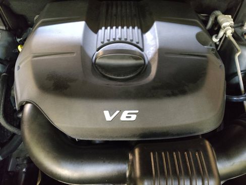 Used 2015 Jeep Grand Cherokee Limited image 30