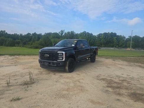 Used 2024 Ford F250 XLT w/ Black Appearance Package AWD/4WD image 2