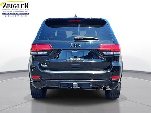 Certified 2022 Jeep Grand Cherokee Laredo X AWD/4WD image 6