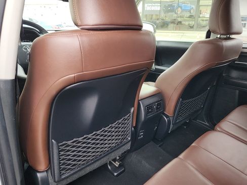 Used 2019 Toyota 4Runner Limited image 24