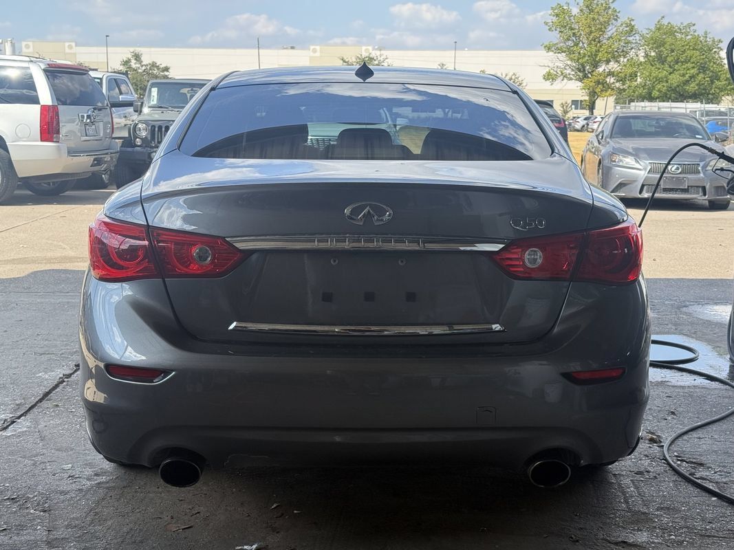 Used 2017 INFINITI Q50 3.0t Premium w/ Cargo Package (L95) RWD image 4