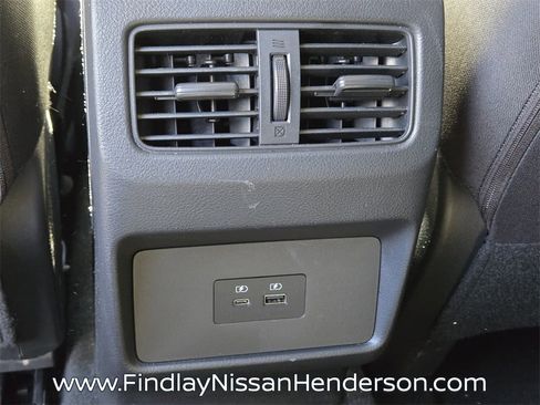 Used 2023 Nissan Rogue SV image 13