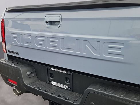 New 2026 Honda Ridgeline Black Edition image 5