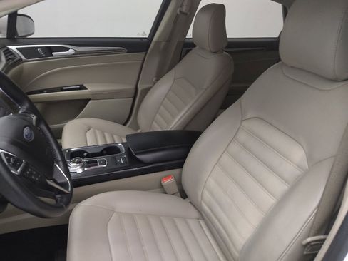 Used 2020 Ford Fusion SEL FWD image 17