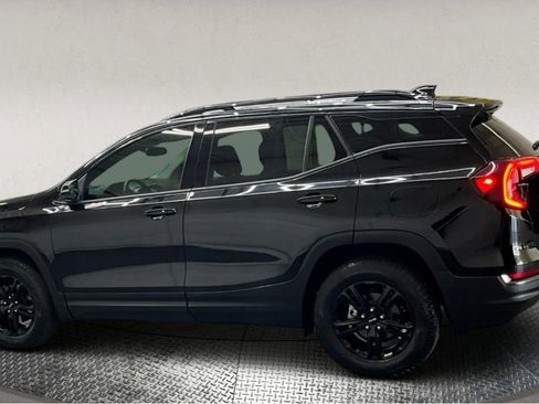 Used 2023 GMC Terrain AT4 image 5