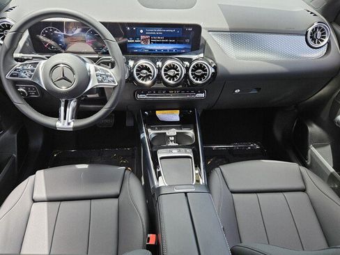 New 2025 Mercedes-Benz GLA 250 image 12