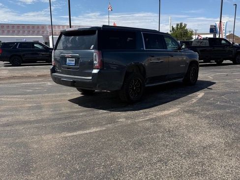 Used 2020 GMC Yukon XL SLT RWD image 4