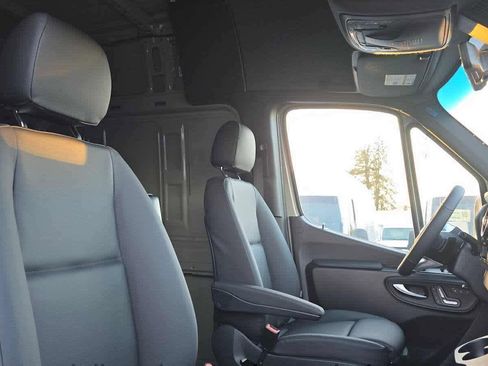 New 2026 Mercedes-Benz Sprinter 2500 image 13