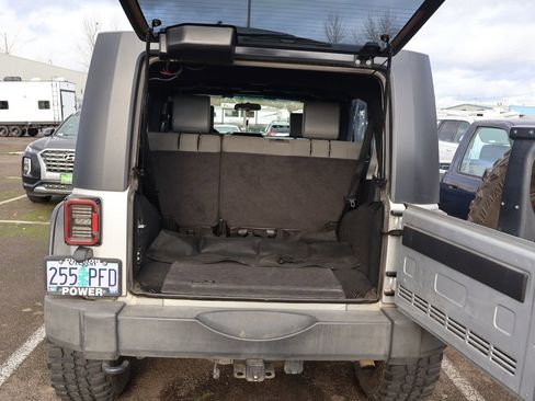 Used 2010 Jeep Wrangler Unlimited Sport image 6