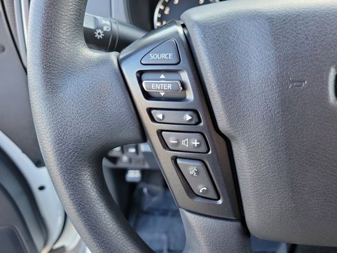 Used 2023 Nissan Frontier SV w/ Tow Package image 18