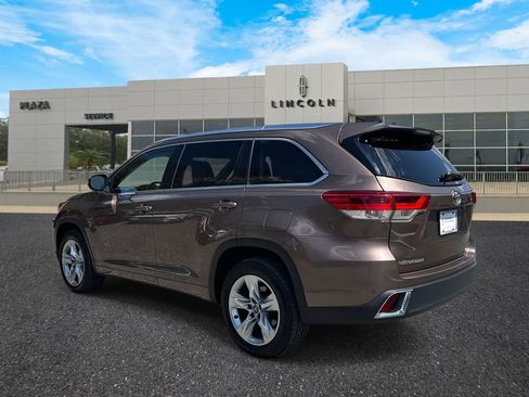 Used 2018 Toyota Highlander Limited image 5