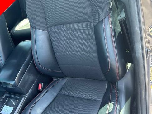 Used 2017 Toyota Camry SE FWD image 16