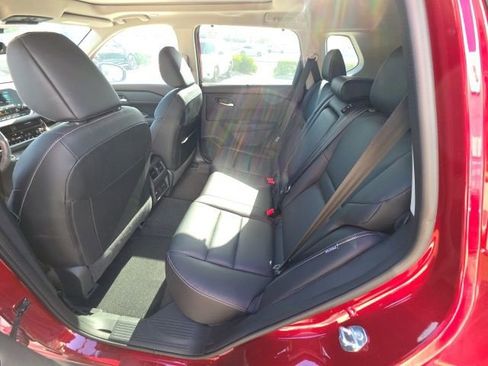 Used 2023 Nissan Rogue SL w/ SL Premium Package image 24