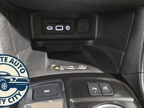 Used 2024 Chevrolet Equinox Premier image 15