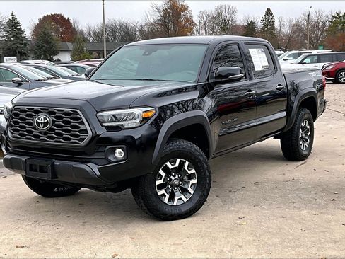 Used 2021 Toyota Tacoma TRD Off-Road image 7