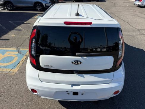 Used 2019 Kia Soul + image 40