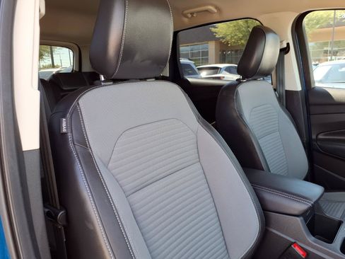 Used 2018 Ford Escape SE w/ SE Sport Appearance Package FWD image 12