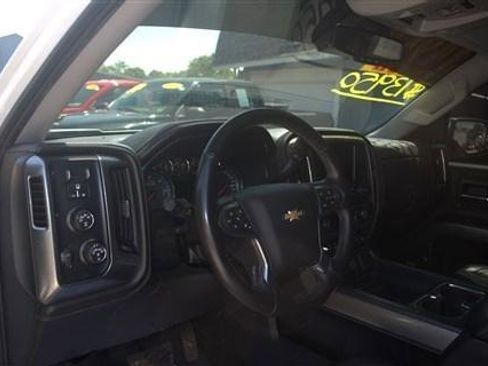 Used 2016 Chevrolet Silverado 1500 LTZ Z71 w/ LTZ Plus Package AWD/4WD image 12