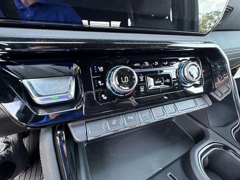 New 2026 GMC Sierra 2500 AT4 image 21