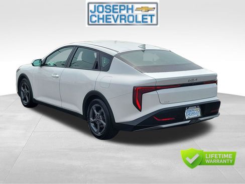 Used 2025 Kia K4 FWD image 3