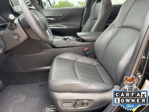Used 2024 Toyota Venza Limited AWD/4WD image 7