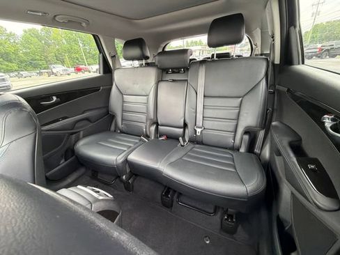 Used 2020 Kia Sorento EX FWD image 16