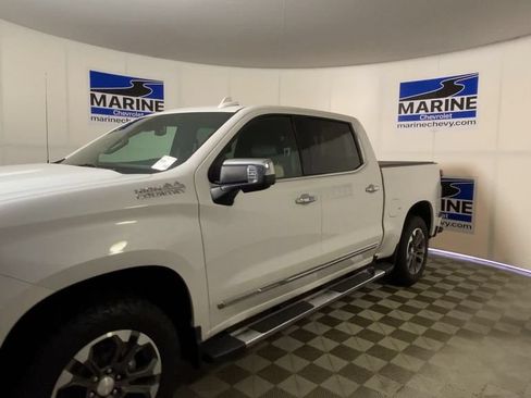 Used 2023 Chevrolet Silverado 1500 High Country w/ High Country Premium Package AWD/4WD image 6