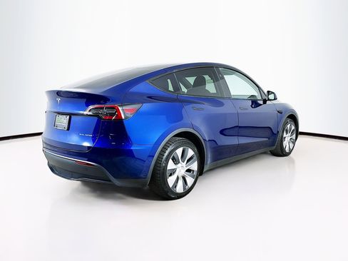 Used 2023 Tesla Model Y Long Range image 9