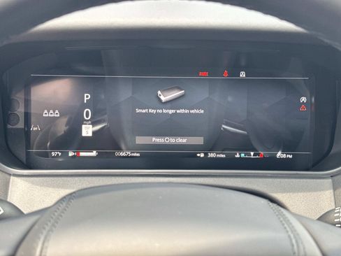 Certified 2026 Land Rover Range Rover Velar Dynamic SE AWD/4WD image 31