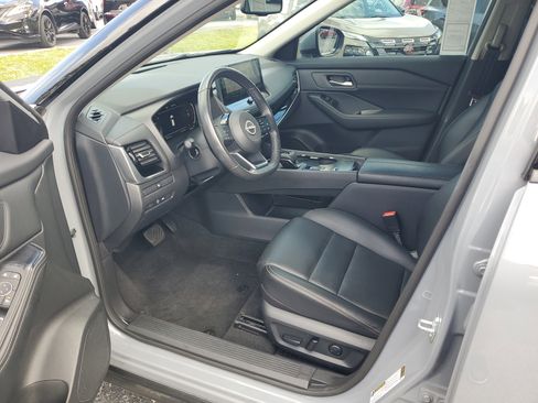 Certified 2024 Nissan Rogue SL image 12