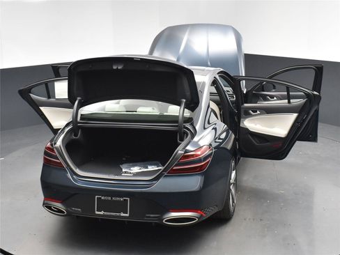 Used 2025 Genesis G70 2.5T w/ Sport Prestige Package image 16