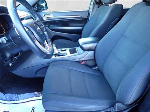 Used 2017 Jeep Grand Cherokee Laredo w/ Quick Order Package 23E image 11