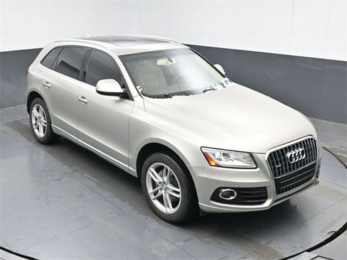 Used 2017 Audi Q5 2.0T Premium Plus w/ Technology Package image 13