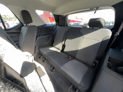 Used 2019 Chevrolet Traverse LS AWD/4WD image 15