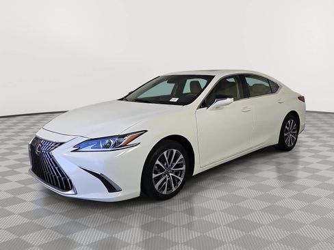 Used 2022 Lexus ES 350 w/ Accessory Package FWD image 4