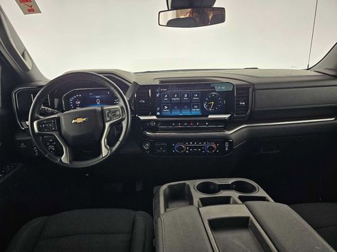 Used 2023 Chevrolet Silverado 1500 LT w/ Z71 Off-Road Package AWD/4WD image 18