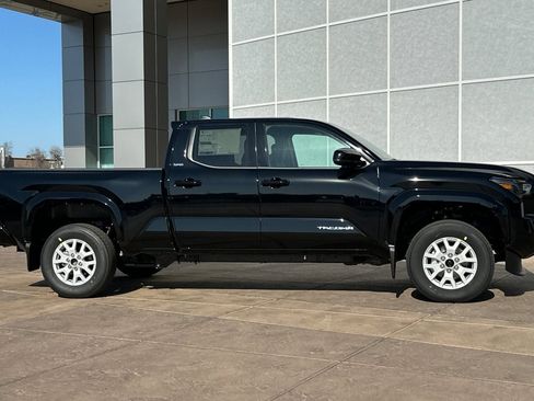 New 2026 Toyota Tacoma SR5 image 3