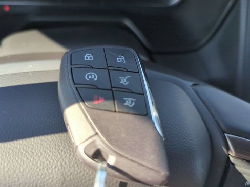 Used 2024 Chevrolet Tahoe High Country AWD/4WD image 32