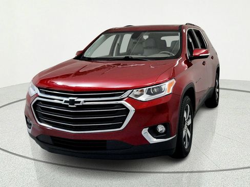 Used 2019 Chevrolet Traverse LT w/ LT Premium Package FWD image 8
