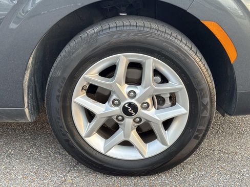 Used 2024 Kia Soul LX w/ Option Group 015 image 4