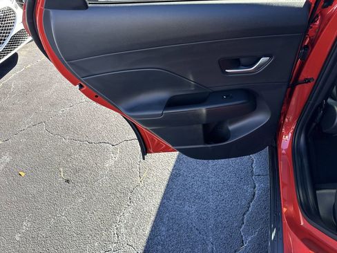Used 2025 Hyundai Kona Limited image 21