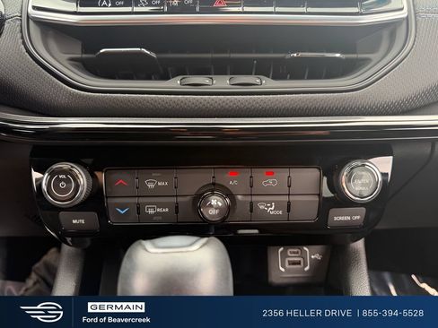 Used 2025 Jeep Compass Latitude w/ Altitude Special Edition AWD/4WD image 15