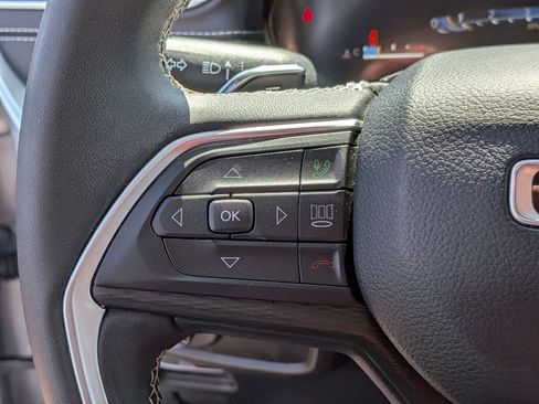 Certified 2024 Jeep Grand Cherokee Laredo RWD image 15